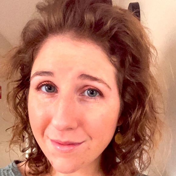 Meet your Posher, Kim - Picture 1 of 2